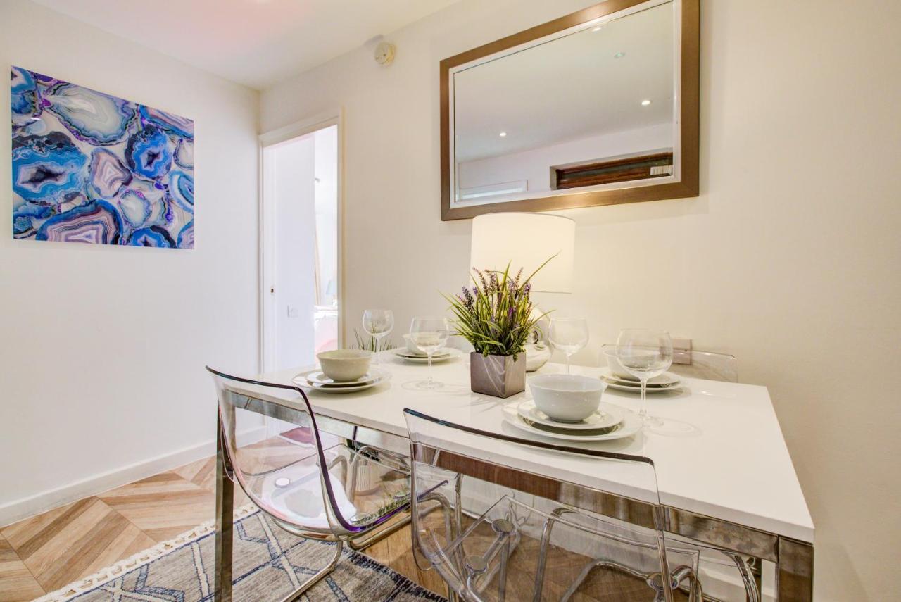 3-Bedroom, 3-Baths Apartment In Super Posh Marylebone, Central London, W1 Luaran gambar
